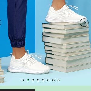 CLOVE • Nurse shoes •WOMEN’S CLOVE CLASSIC IN BRILLIANT WHITE